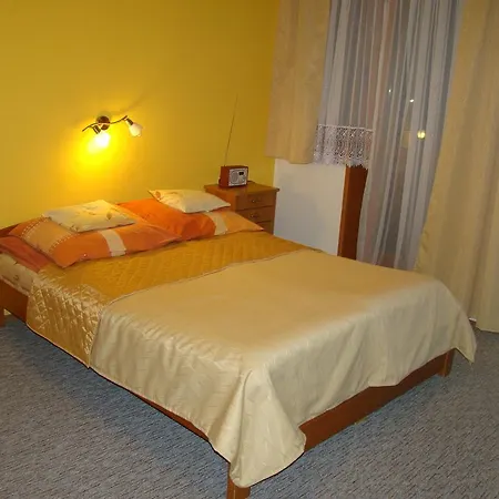 Nocleg ze śniadaniem Stenia Apartamenty-bon Turystyczny *