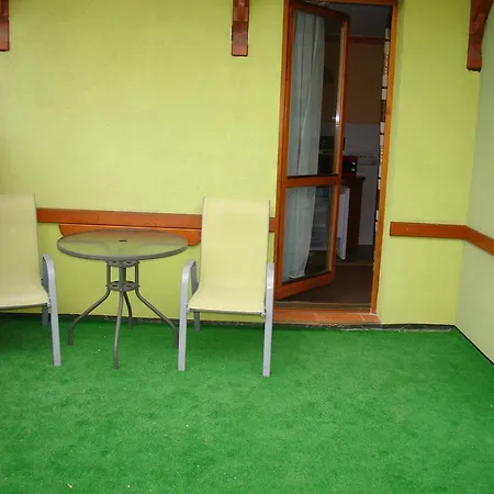 Alojamento de Acomodação e Pequeno-almoço Stenia 3*