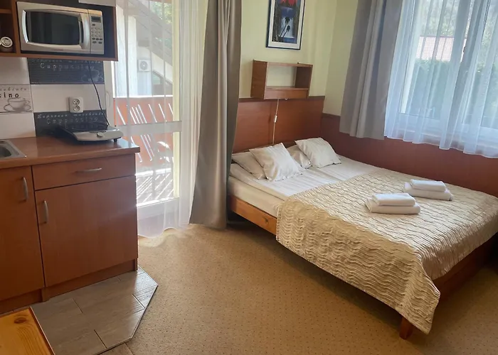 Stenia Bed & Breakfast 3*